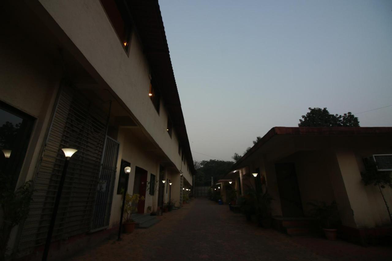Hotel Nest Inn Residency Bhiwandi Esterno foto