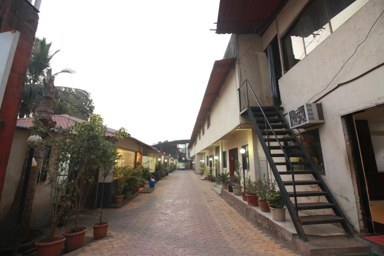 Hotel Nest Inn Residency Bhiwandi Esterno foto
