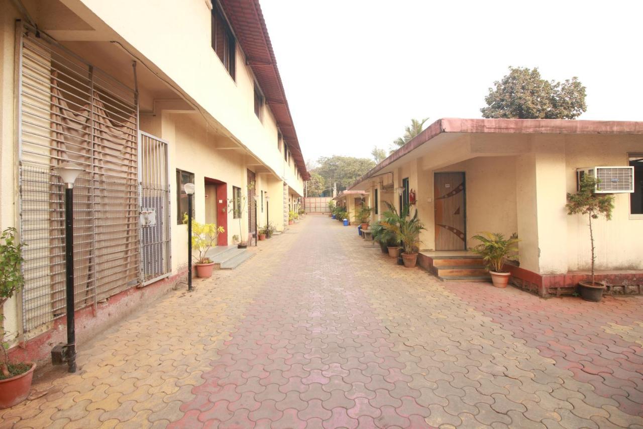 Hotel Nest Inn Residency Bhiwandi Esterno foto