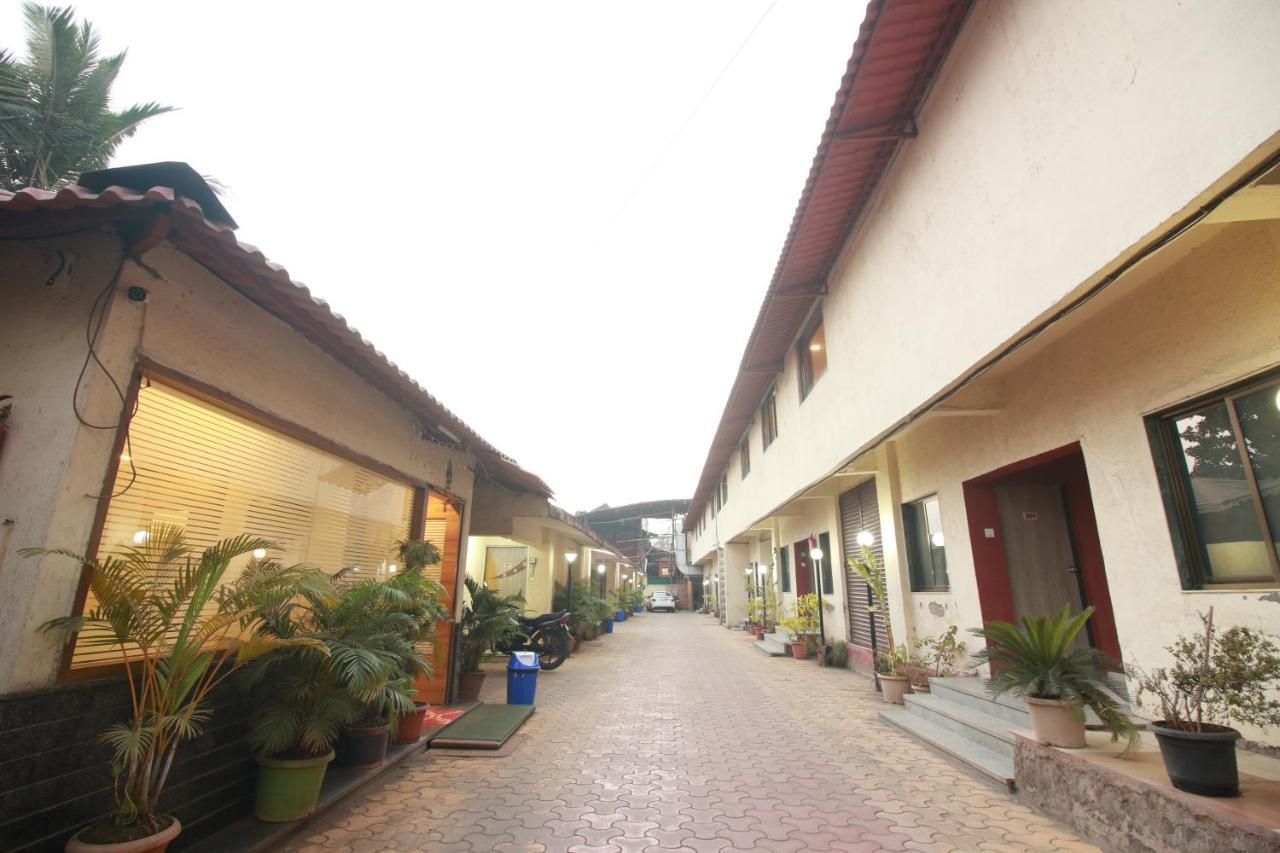 Hotel Nest Inn Residency Bhiwandi Esterno foto