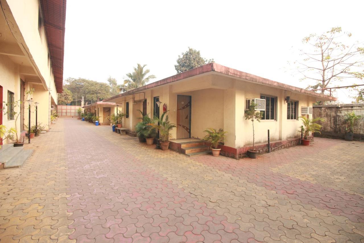 Hotel Nest Inn Residency Bhiwandi Esterno foto