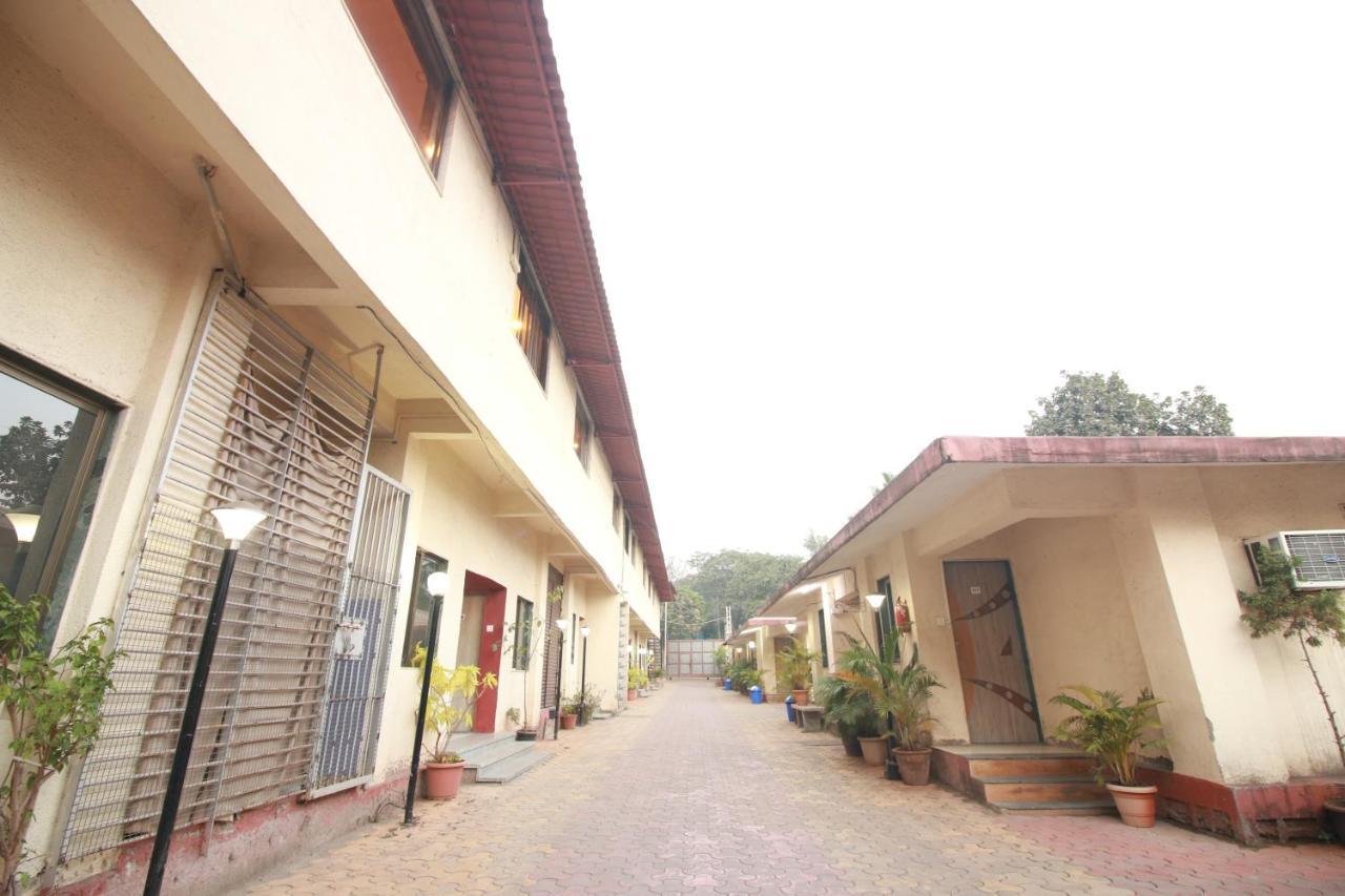 Hotel Nest Inn Residency Bhiwandi Esterno foto