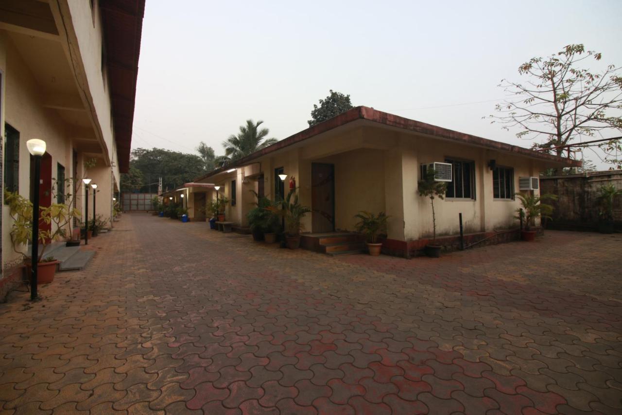Hotel Nest Inn Residency Bhiwandi Esterno foto