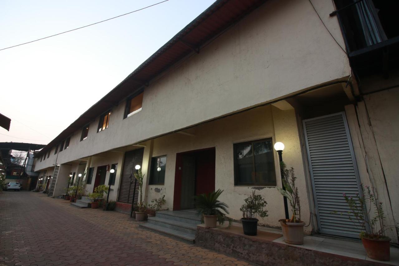 Hotel Nest Inn Residency Bhiwandi Esterno foto